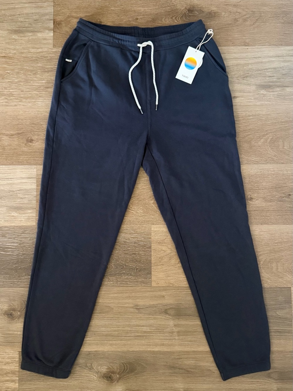 Vuori Men's Cypress Sweatpants Navy Sz LARGE  V446 Athletic NWT